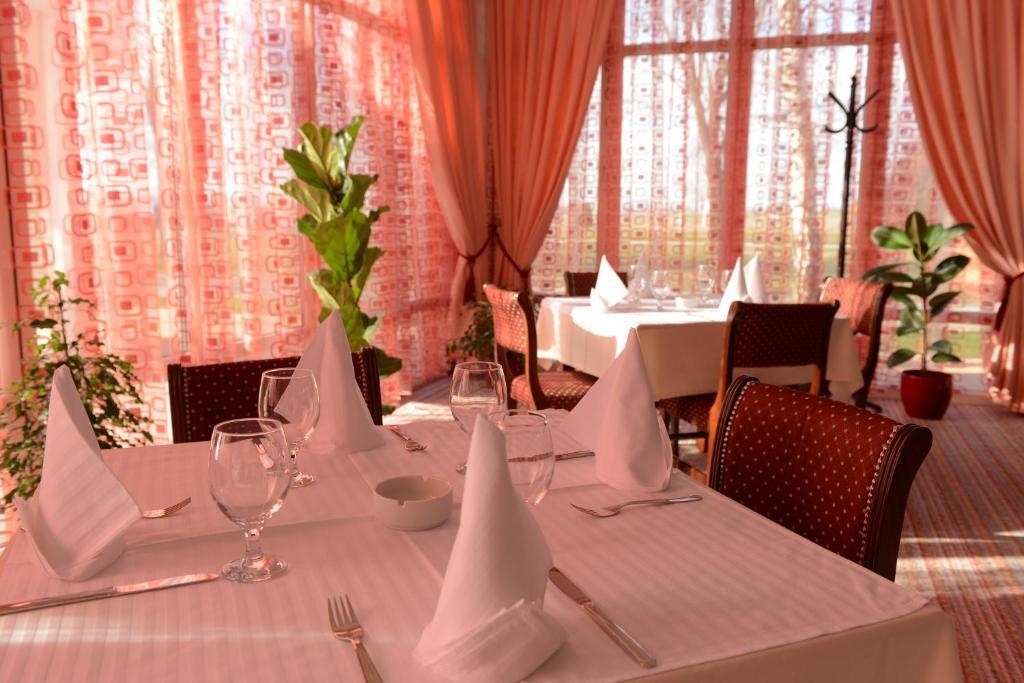 Motel Citadela 023 Zrenjanin Buitenkant foto